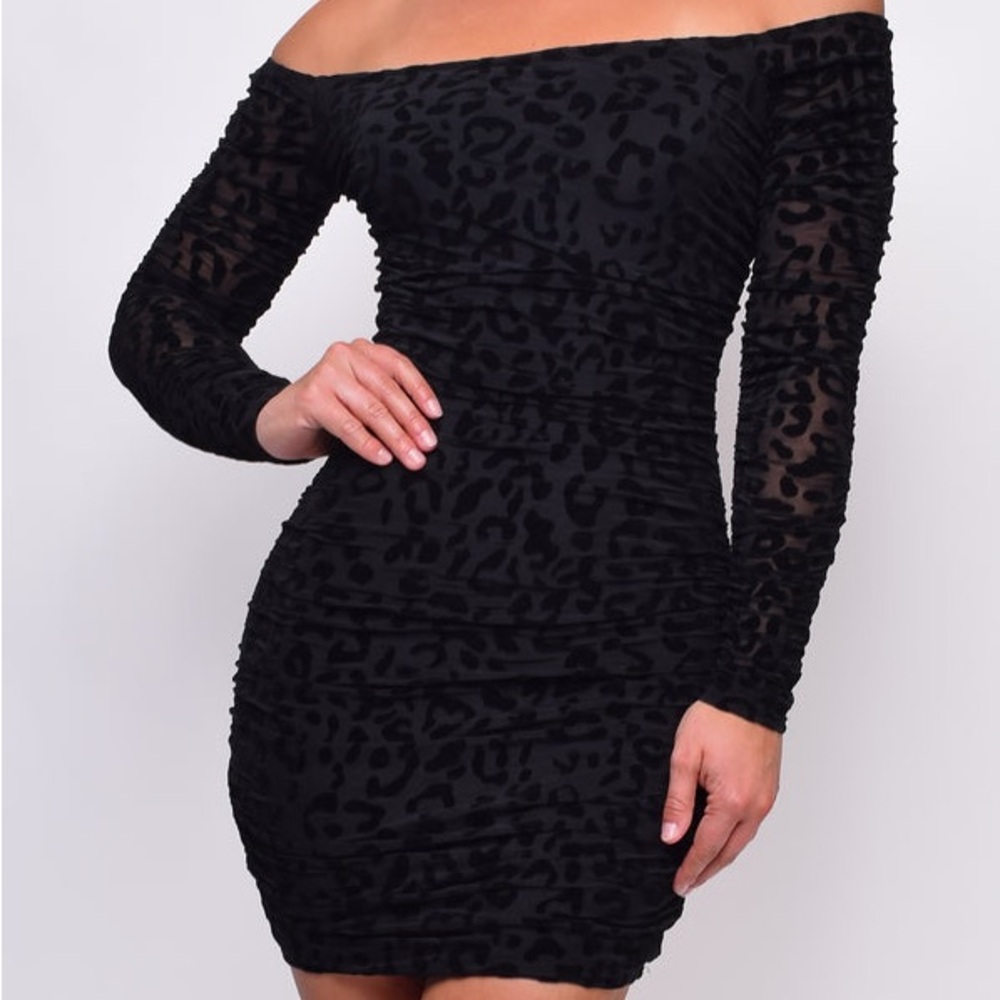 Emprada Women’s Small Black Animal Print Long Sleeve Ruched Bodycon Dress